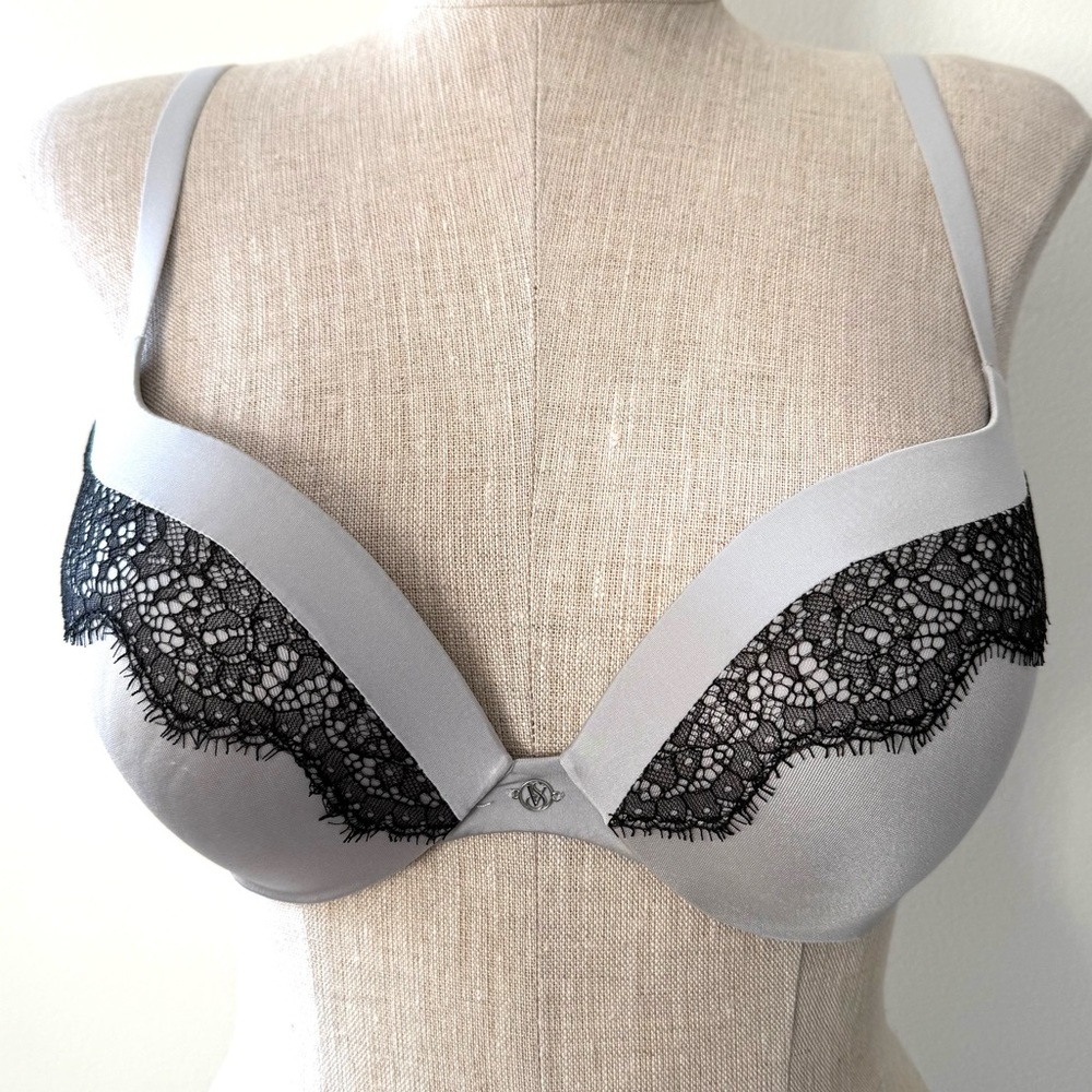 Victoria's Secret “Fabulous” Push-Up Black Lace and Silver Bra - Picture 7 of 8